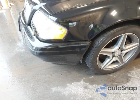 1999 Mercedes-Benz Sl 500 z USA, uszkodzony, nr VIN WDBFA68F1XF173552